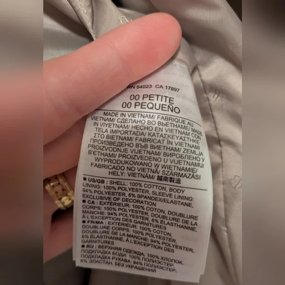 Banana Republic Classic Tan Double-Breasted Women's Trench Coat - Picture 8 of 10